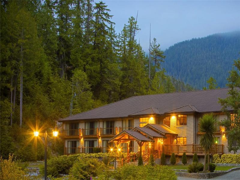 Eagle Nook Resort Юклулет Экстерьер фото