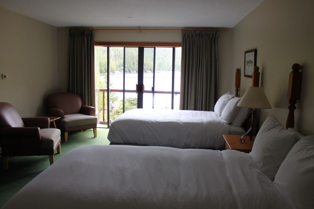 Eagle Nook Resort Юклулет Номер фото